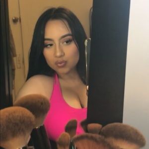 Meet your Posher, Selina